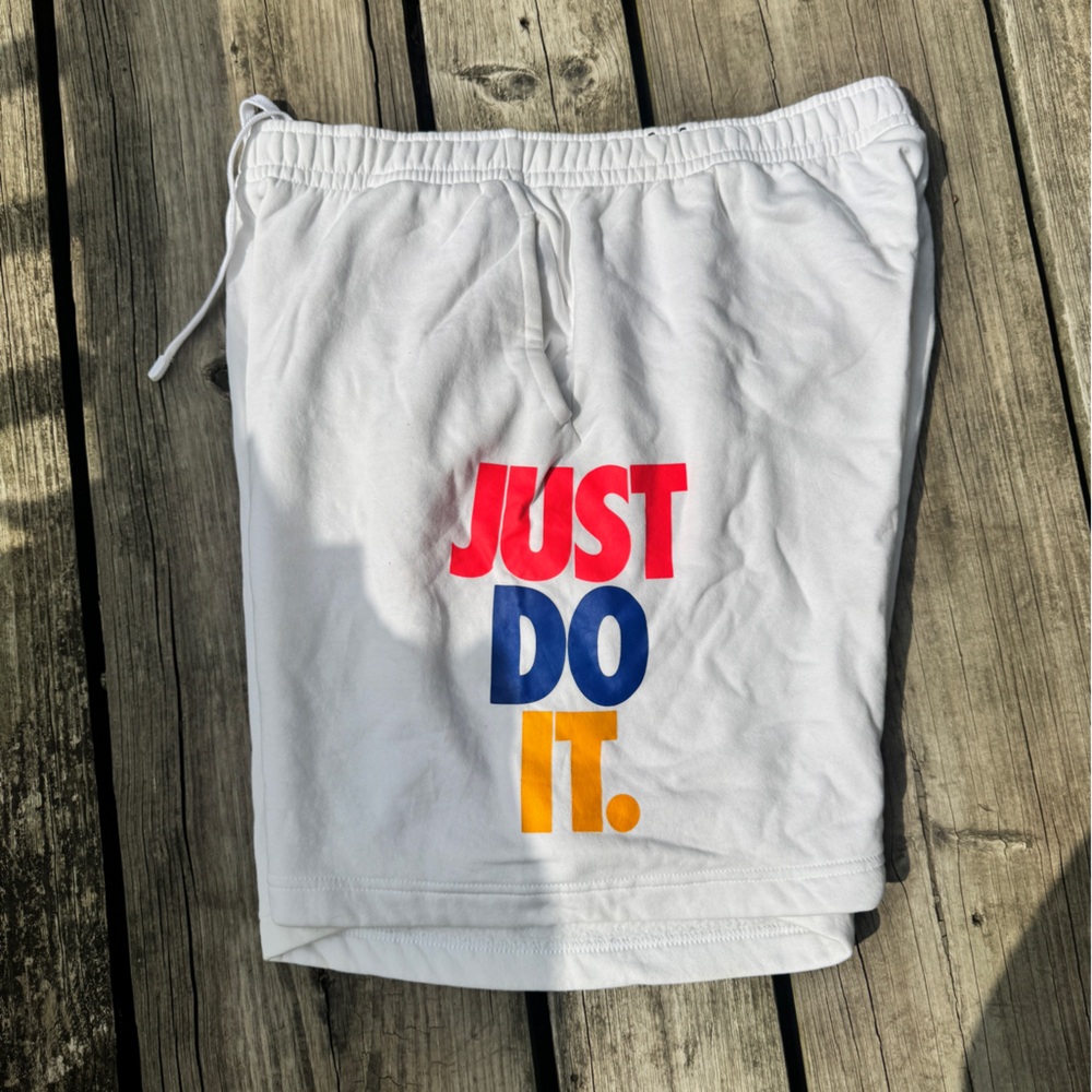 Nike White Jogger shorts with Logo Detail